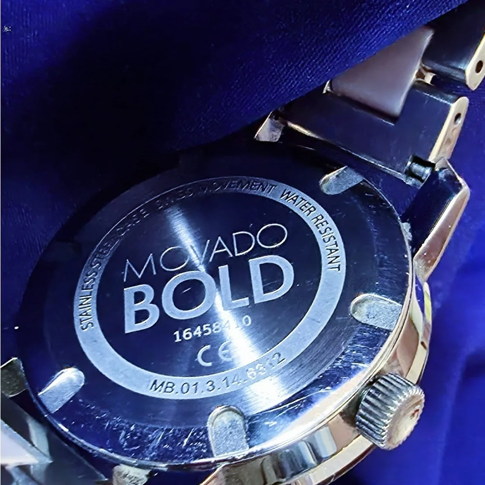 Movado Bold 3600702 Silver and Pink Cermaic Swiss watch